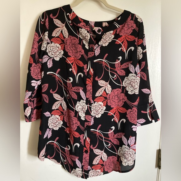 🌞Banana Republic Black & Mauve Floral 3/4 Split Bell Sleeve Button Back Blouse - Picture 8 of 8
